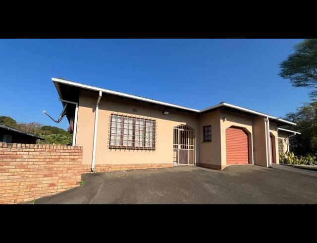 2 BEDROOM TOWNHOUSE FOR SALE IN EMPANGENI CENTRAL